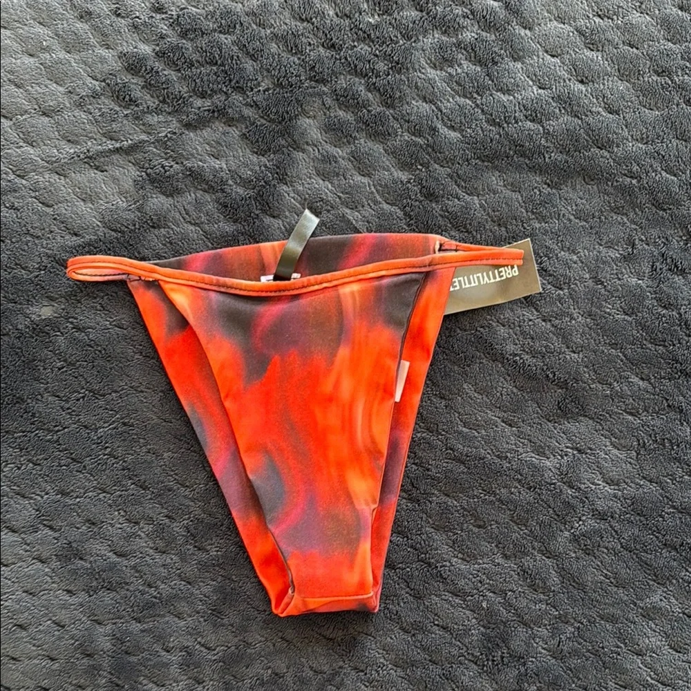 PrettyLittleThing Fiery Red and Black Bikini Bottom - Picture 1 of 1